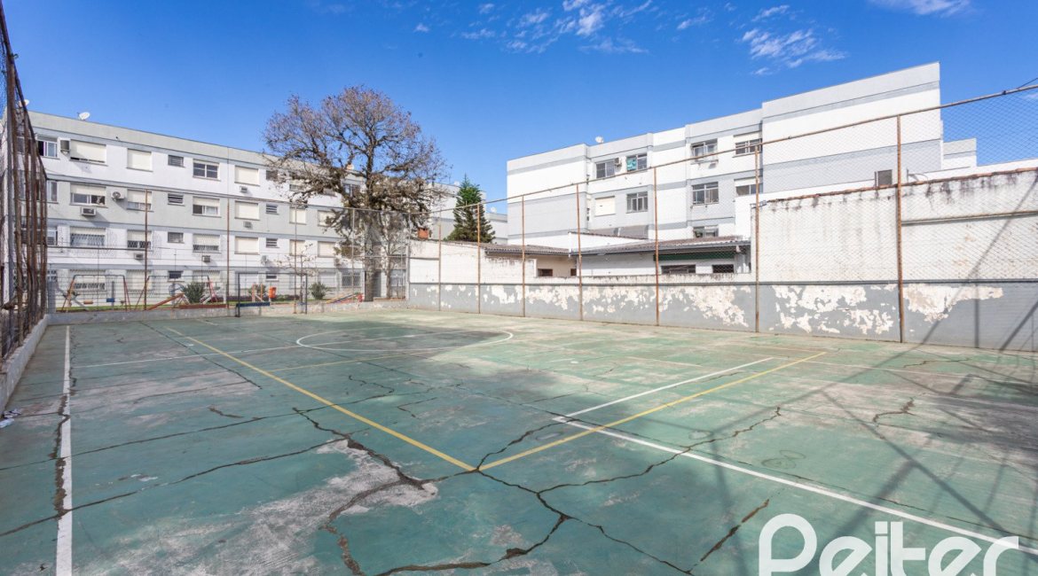 Apartamento à venda com 69m², 3 dormitórios, no bairro Cristal em Porto Alegre