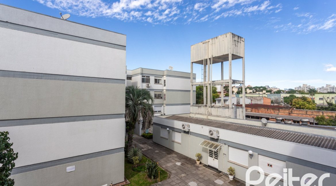 Apartamento à venda com 69m², 3 dormitórios, no bairro Cristal em Porto Alegre
