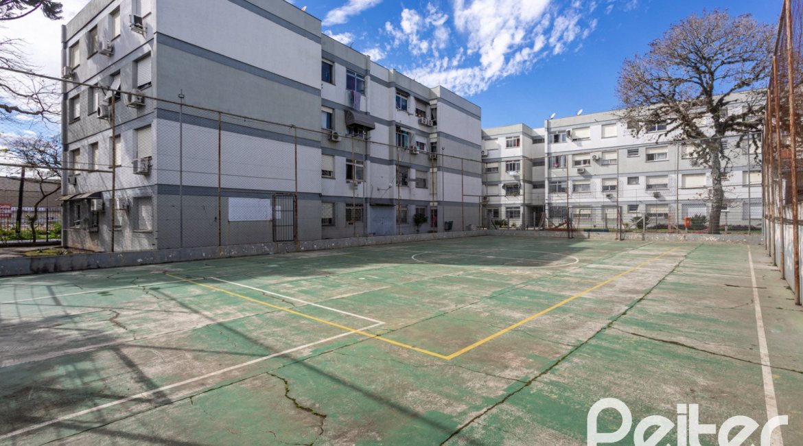 Apartamento à venda com 69m², 3 dormitórios, no bairro Cristal em Porto Alegre