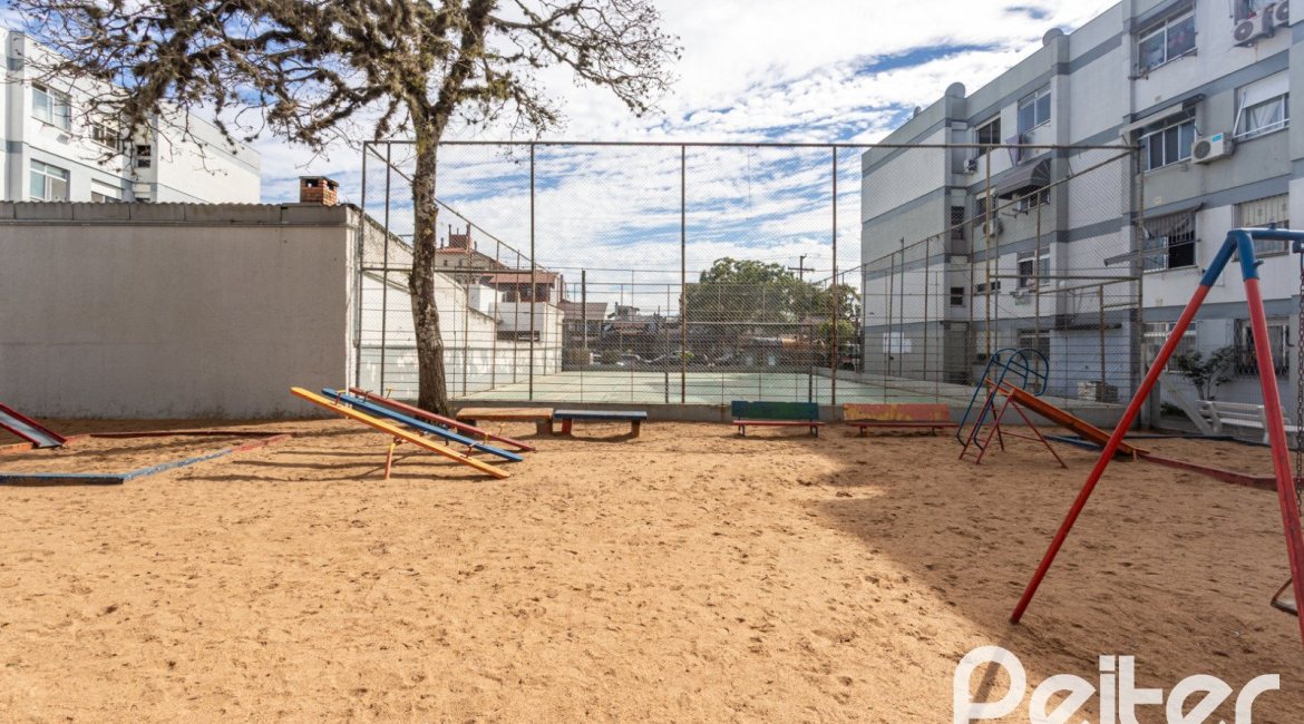 Apartamento à venda com 69m², 3 dormitórios, no bairro Cristal em Porto Alegre