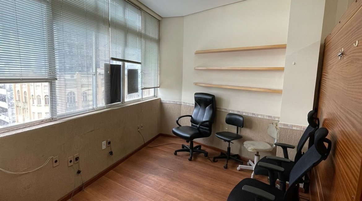 Comercial à venda com 32m², no bairro Centro Histórico em Porto Alegre