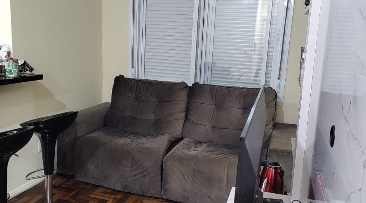 Apartamento à venda com 42m², 1 dormitório, 1 vaga, no bairro Cristal em Porto Alegre