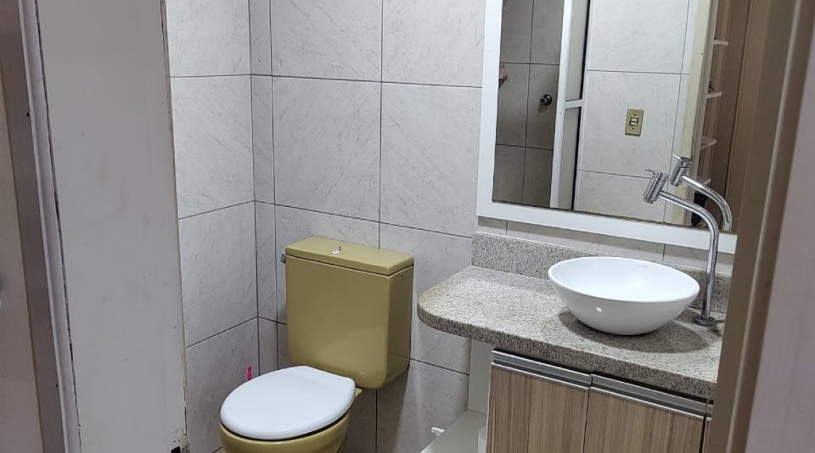 Apartamento à venda com 42m², 1 dormitório, 1 vaga, no bairro Cristal em Porto Alegre