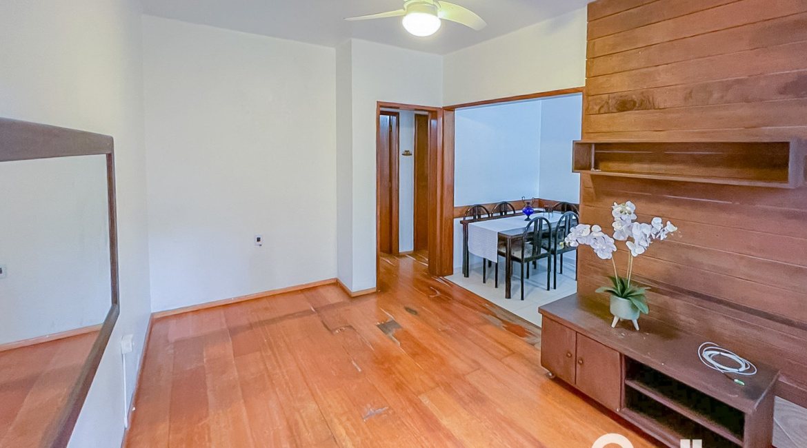Apartamento à venda com 48m², 1 dormitório, no bairro Santana em Porto Alegre