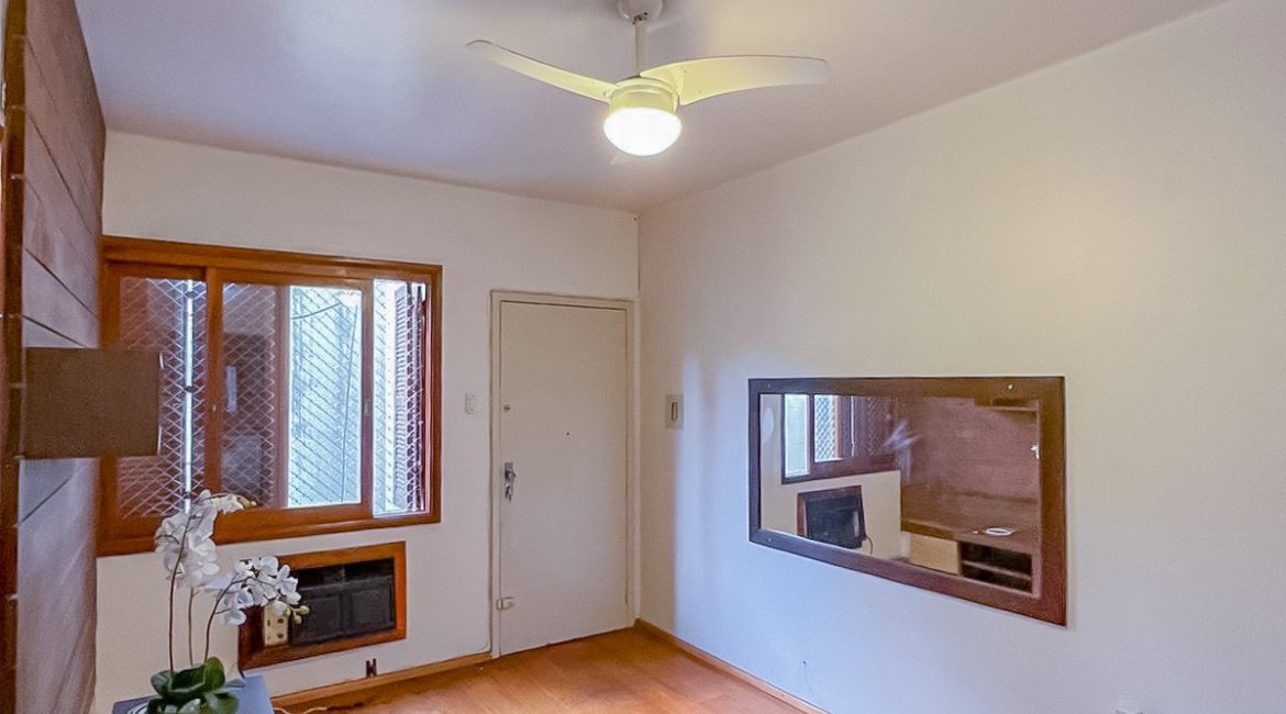 Apartamento à venda com 48m², 1 dormitório, no bairro Santana em Porto Alegre