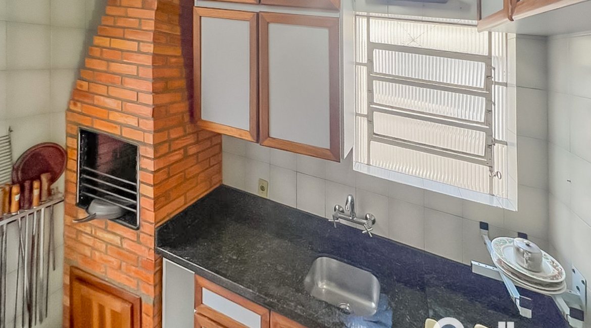 Apartamento à venda com 48m², 1 dormitório, no bairro Santana em Porto Alegre
