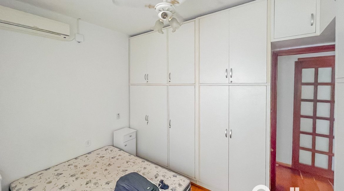 Apartamento à venda com 48m², 1 dormitório, no bairro Santana em Porto Alegre