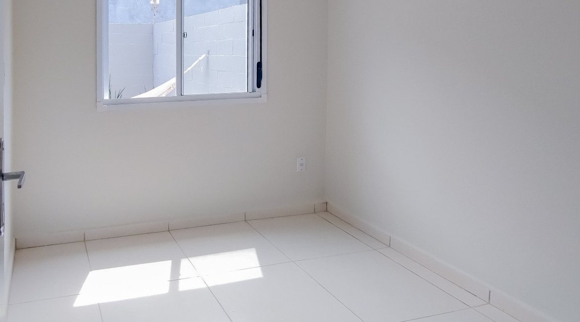 Casa em Condomínio à venda com 42m², 2 dormitórios, 1 vaga, no bairro Hípica em Porto Alegre