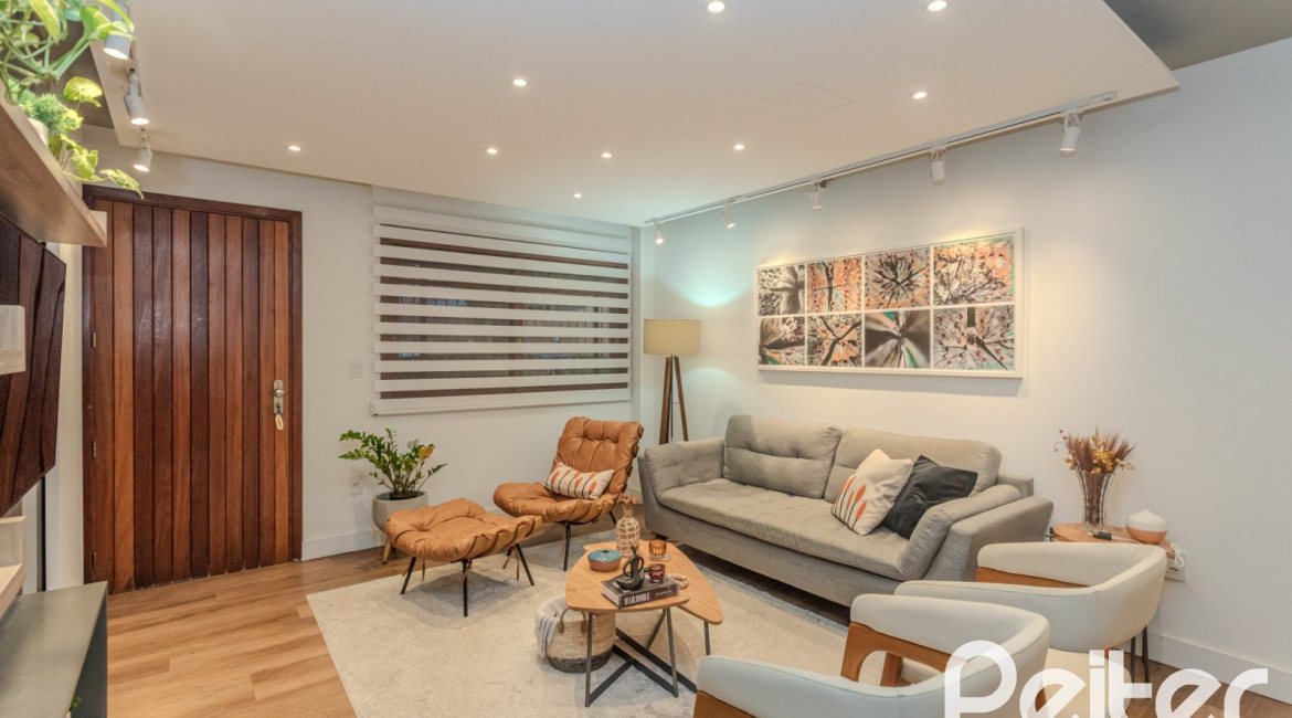 Casa em Condomínio à venda com 154m², 3 dormitórios, 1 suíte, 2 vagas, no bairro Tristeza em Porto Alegre