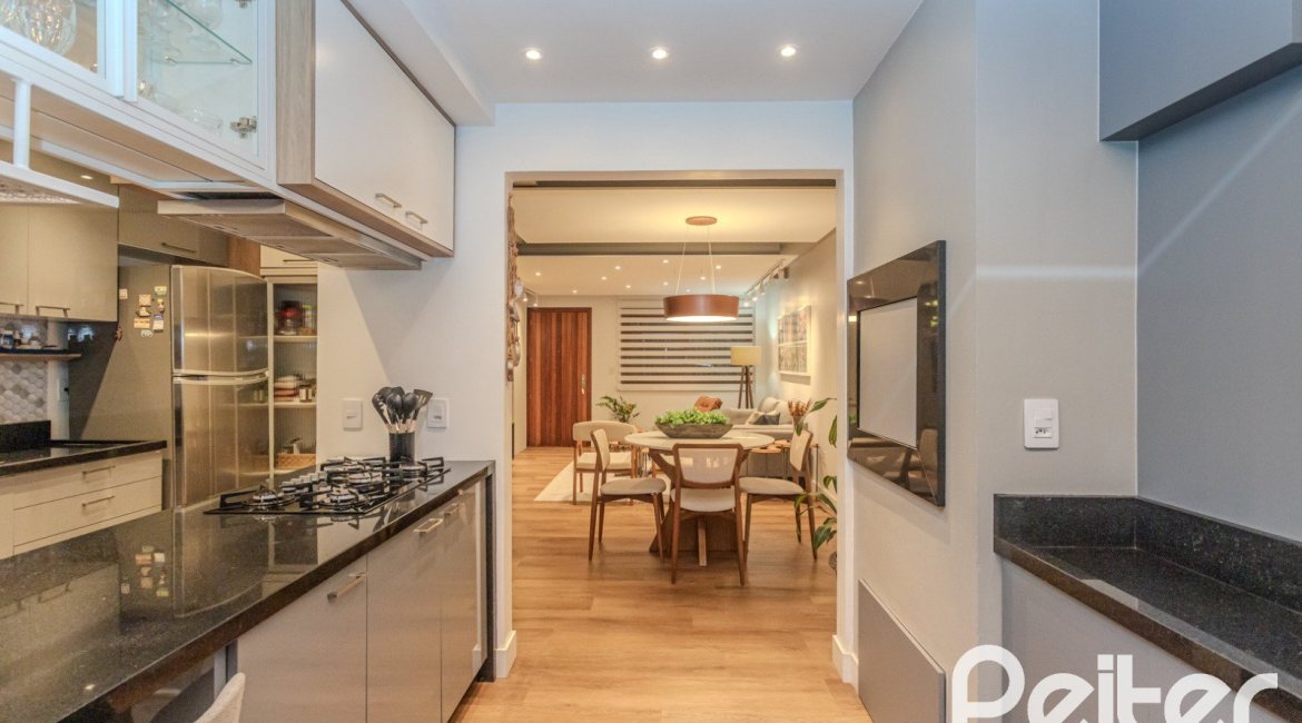 Casa em Condomínio à venda com 154m², 3 dormitórios, 1 suíte, 2 vagas, no bairro Tristeza em Porto Alegre