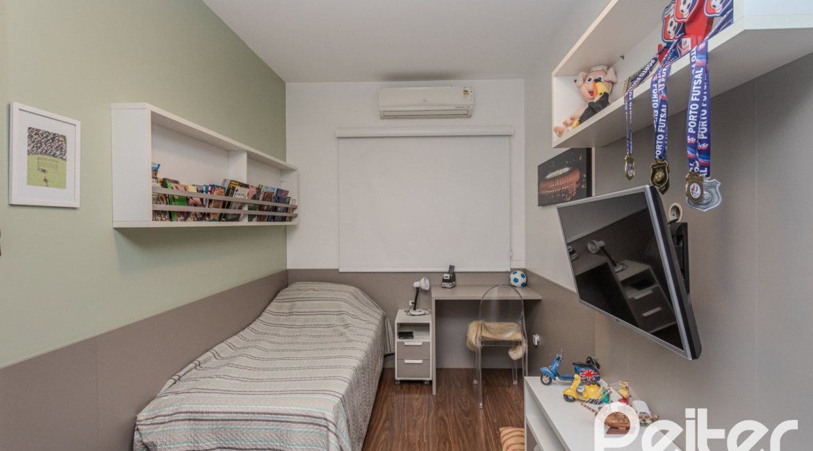 Casa em Condomínio à venda com 154m², 3 dormitórios, 1 suíte, 2 vagas, no bairro Tristeza em Porto Alegre