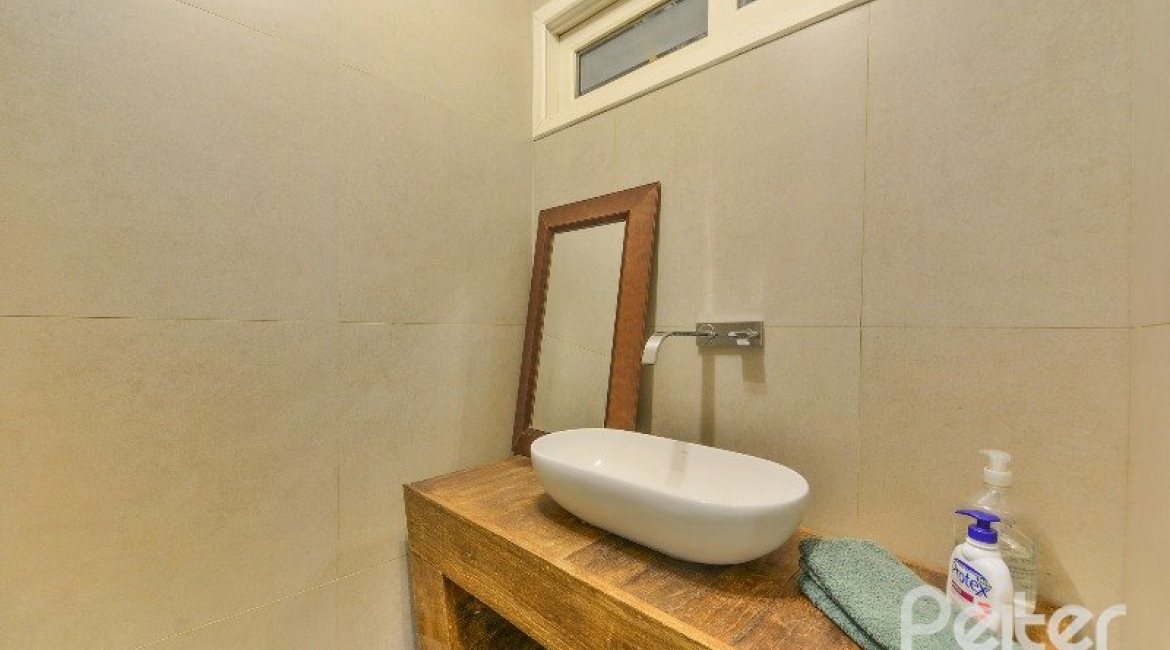  à venda, no bairro  em 