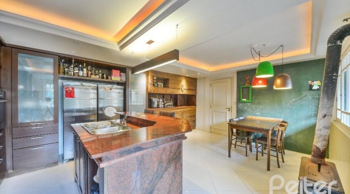  à venda, no bairro  em 