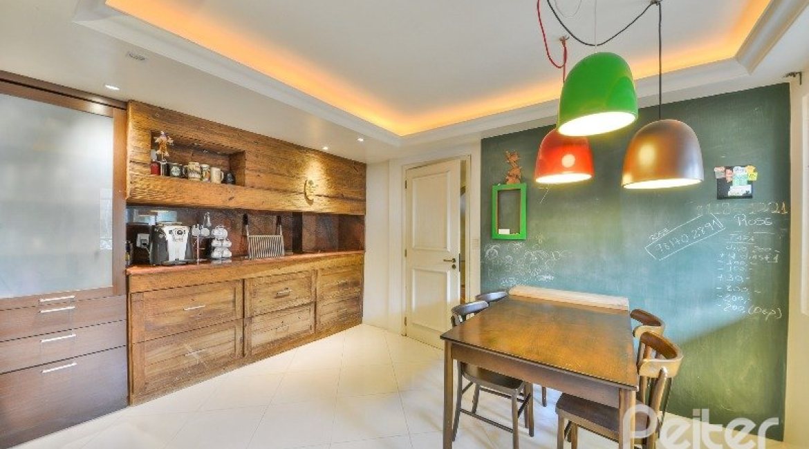  à venda, no bairro  em 