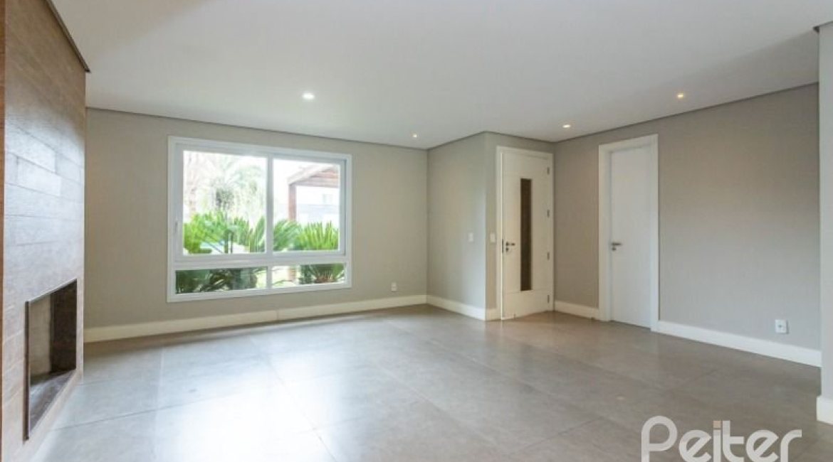 Casa em Condomínio à venda com 243m², 3 dormitórios, 3 suítes, 4 vagas, no bairro Terra Ville em PORTO ALEGRE