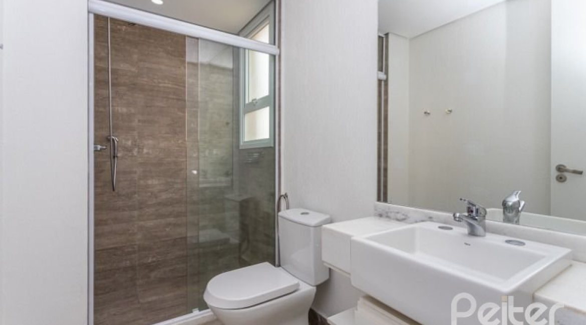 Casa em Condomínio à venda com 243m², 3 dormitórios, 3 suítes, 4 vagas, no bairro Terra Ville em PORTO ALEGRE