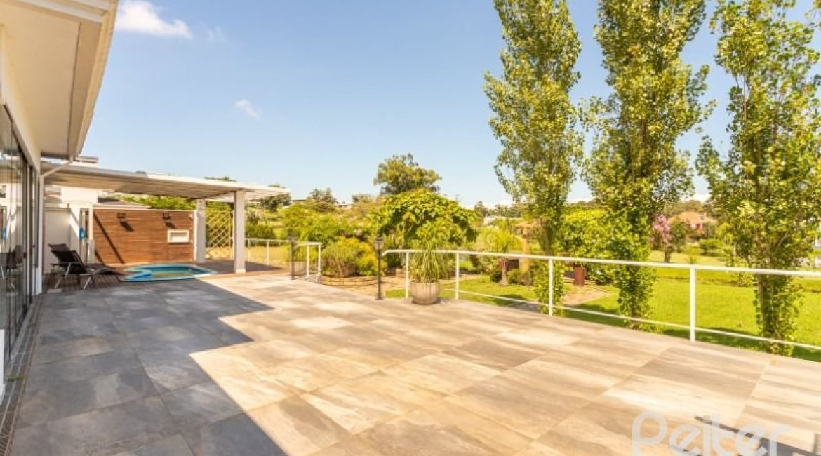 Casa em Condomínio à venda com 550m², 4 dormitórios, 4 suítes, 6 vagas, no bairro Terra Ville em Porto Alegre