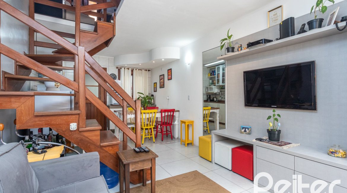 Casa em Condomínio à venda com 97m², 3 dormitórios, 2 vagas, no bairro Tristeza em Porto Alegre