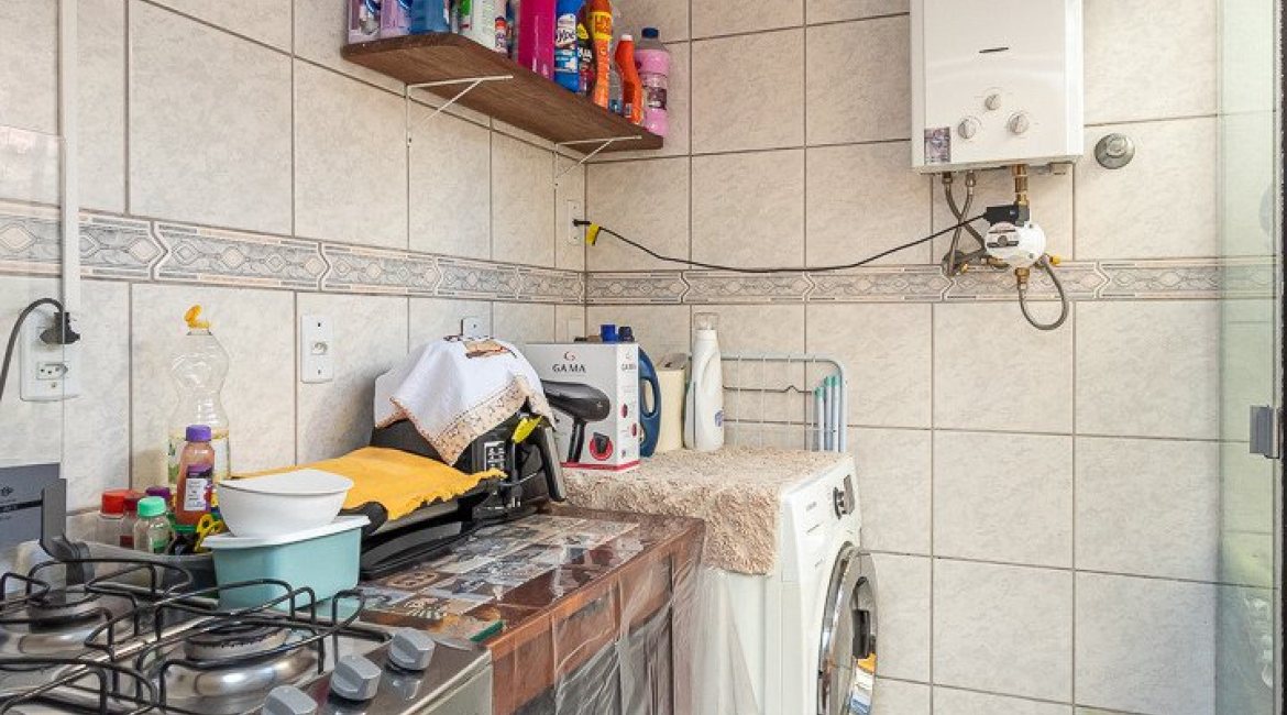 Casa em Condomínio à venda com 97m², 3 dormitórios, 2 vagas, no bairro Tristeza em Porto Alegre