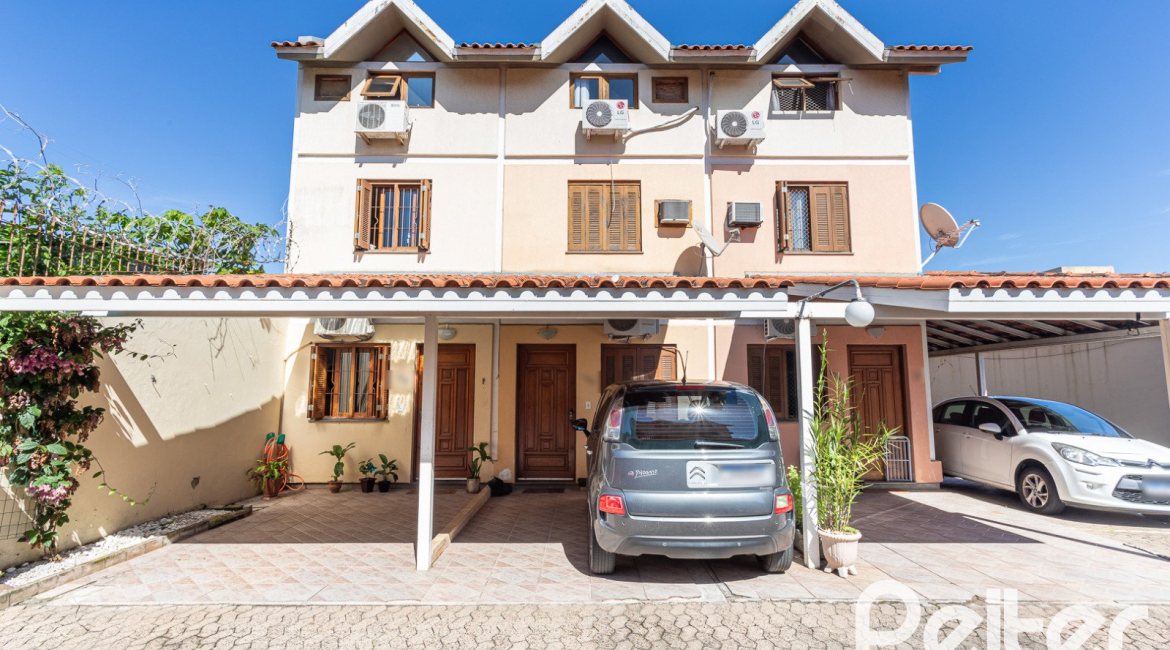 Casa em Condomínio à venda com 97m², 3 dormitórios, 2 vagas, no bairro Tristeza em Porto Alegre