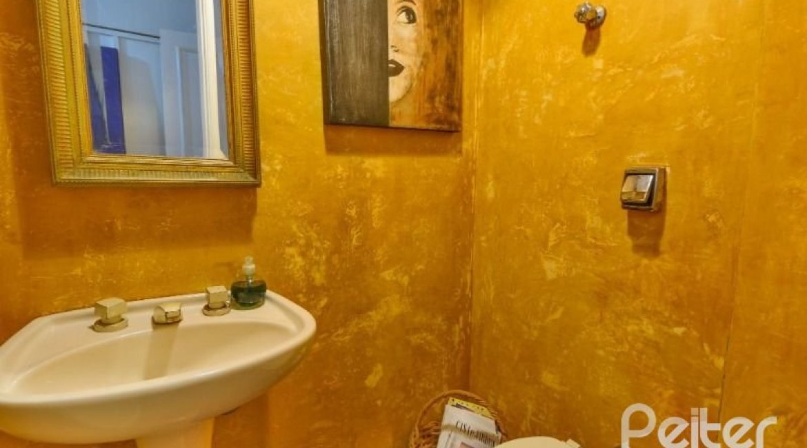 Apartamento à venda com 157m², 3 dormitórios, 1 suíte, 2 vagas, no bairro Tristeza em PORTO ALEGRE