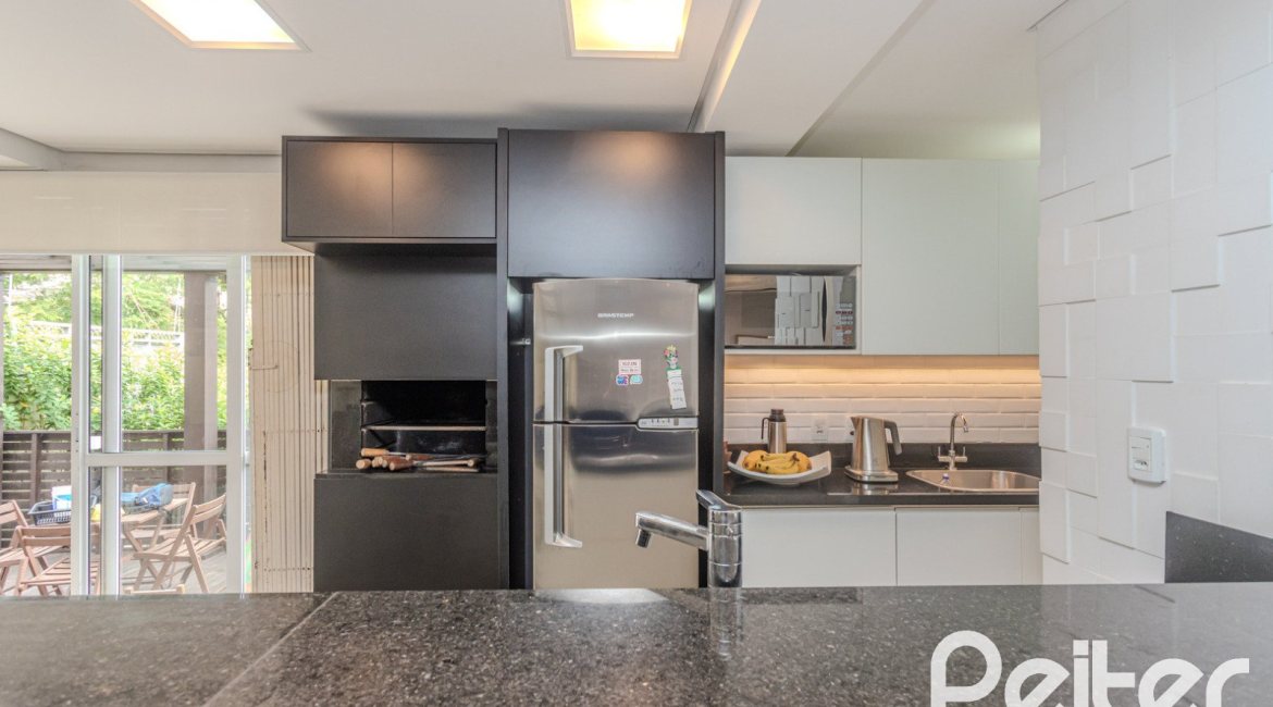 Casa em Condomínio à venda com 194m², 3 dormitórios, 3 suítes, 4 vagas, no bairro Ipanema em PORTO ALEGRE