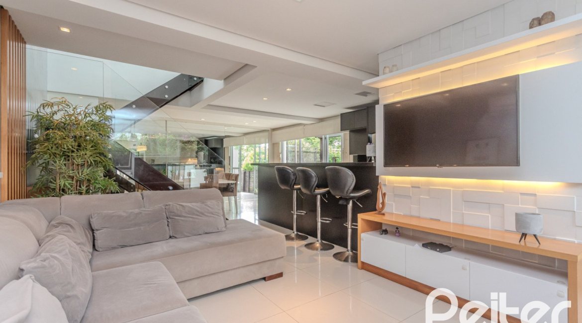Casa em Condomínio à venda com 194m², 3 dormitórios, 3 suítes, 4 vagas, no bairro Ipanema em PORTO ALEGRE