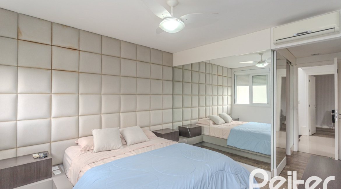 Casa em Condomínio à venda com 194m², 3 dormitórios, 3 suítes, 4 vagas, no bairro Ipanema em PORTO ALEGRE