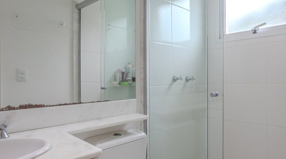 Casa em Condomínio à venda com 194m², 3 dormitórios, 3 suítes, 4 vagas, no bairro Ipanema em PORTO ALEGRE