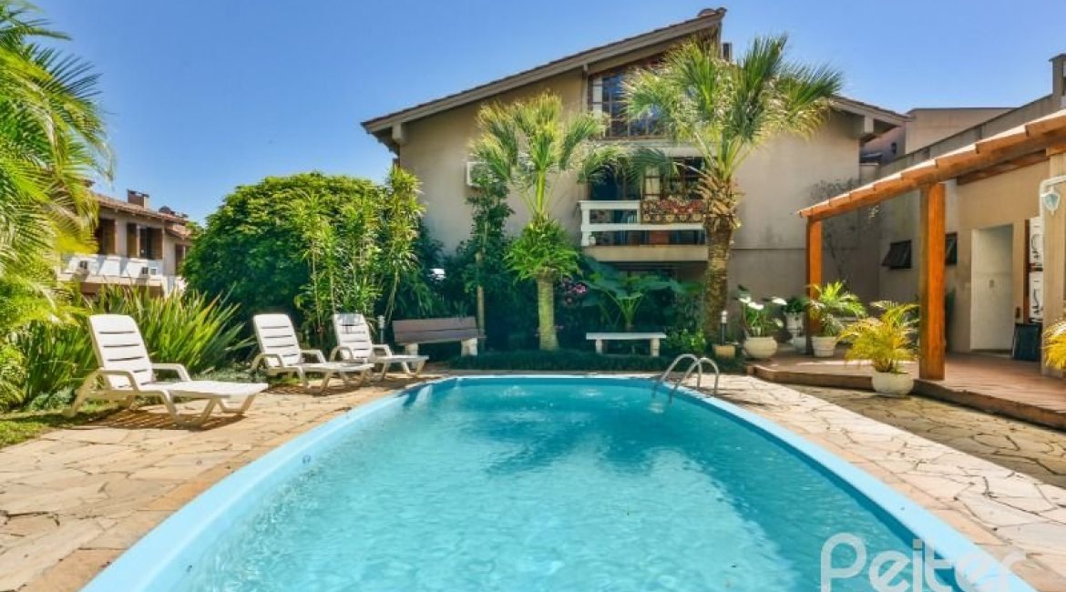 Casa em Condomínio à venda com 185m², 3 dormitórios, 1 suíte, 3 vagas, no bairro Tristeza em Porto Alegre