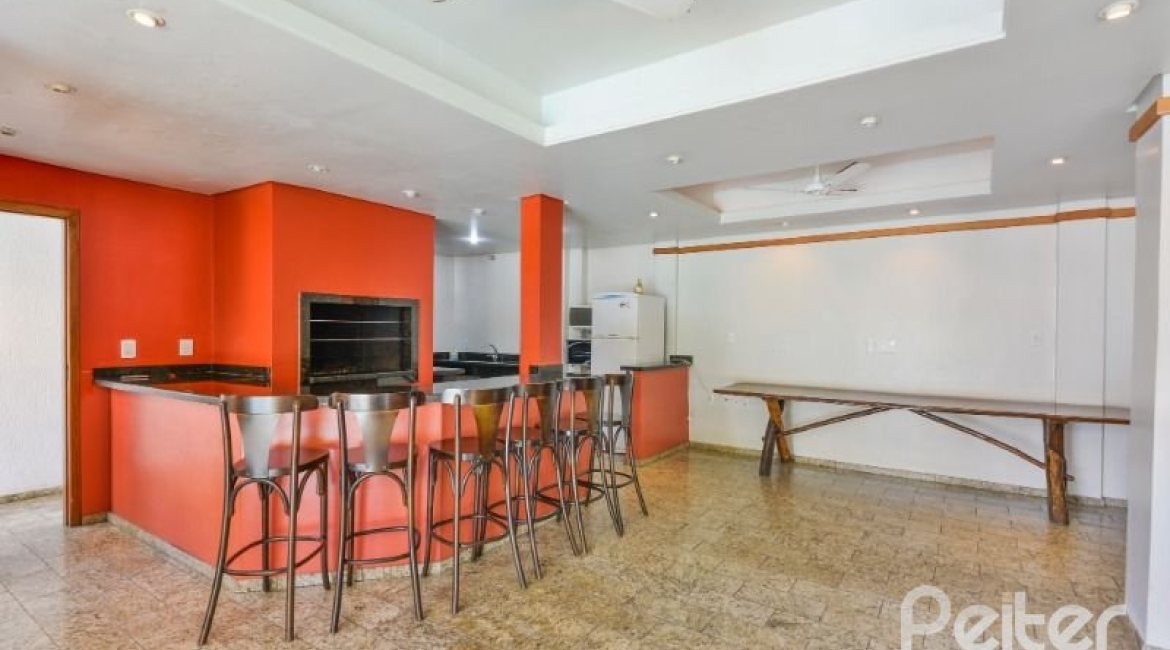 Casa em Condomínio à venda com 185m², 3 dormitórios, 1 suíte, 3 vagas, no bairro Tristeza em Porto Alegre