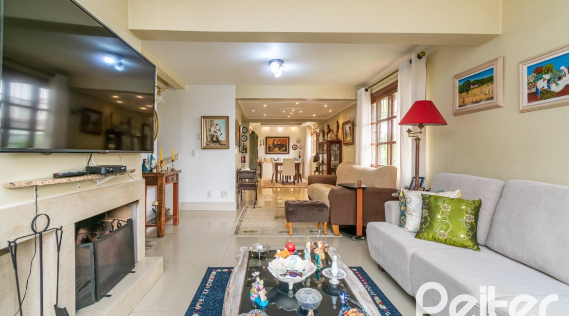 Casa em Condomínio à venda com 185m², 3 dormitórios, 1 suíte, 3 vagas, no bairro Tristeza em Porto Alegre