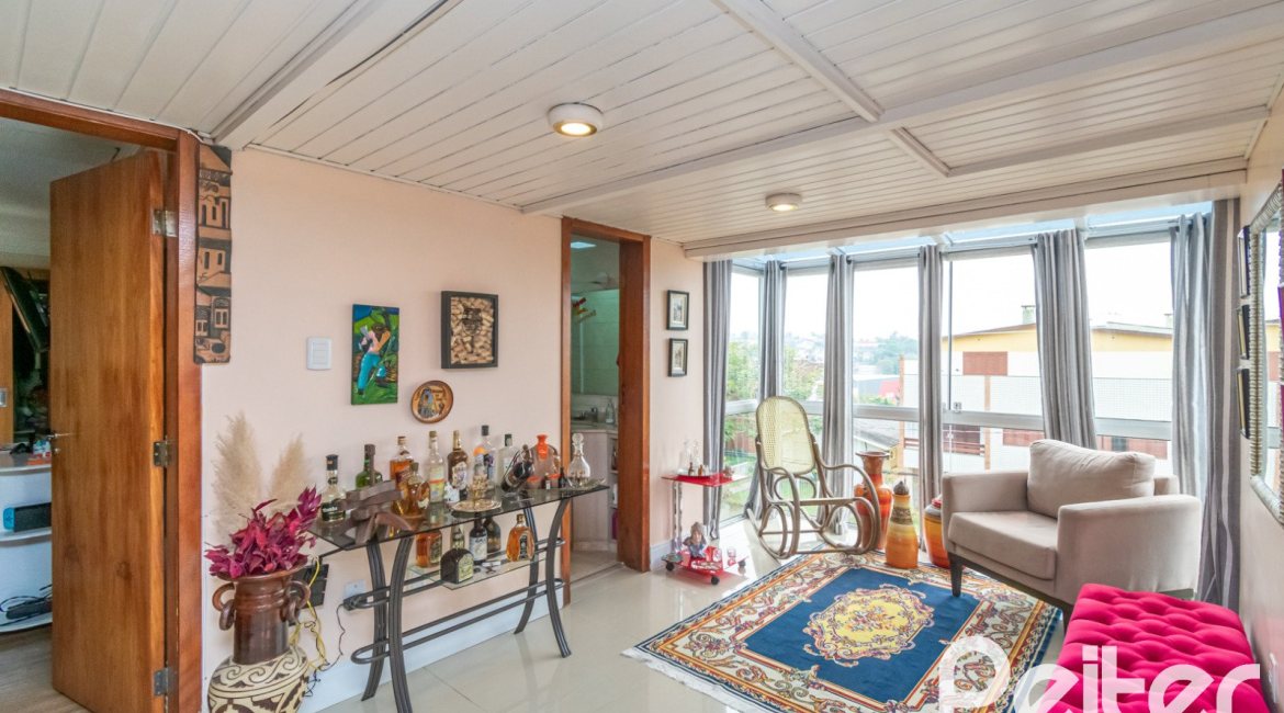 Casa em Condomínio à venda com 185m², 3 dormitórios, 1 suíte, 3 vagas, no bairro Tristeza em Porto Alegre