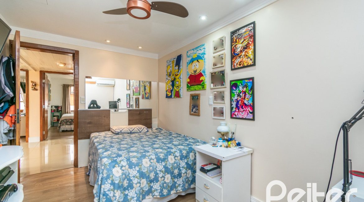 Casa em Condomínio à venda com 185m², 3 dormitórios, 1 suíte, 3 vagas, no bairro Tristeza em Porto Alegre