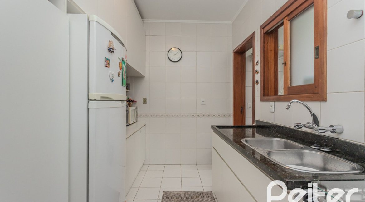 Cobertura à venda com 188m², 2 dormitórios, 2 suítes, 2 vagas, no bairro Tristeza em Porto Alegre