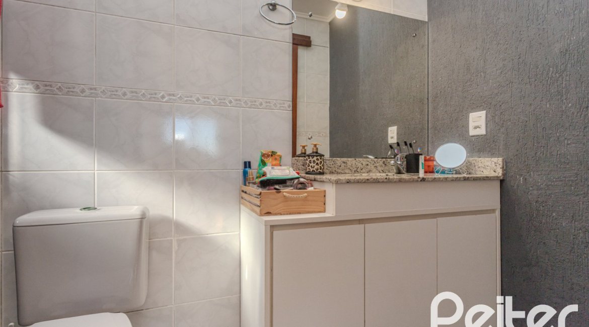 Cobertura à venda com 188m², 2 dormitórios, 2 suítes, 2 vagas, no bairro Tristeza em Porto Alegre