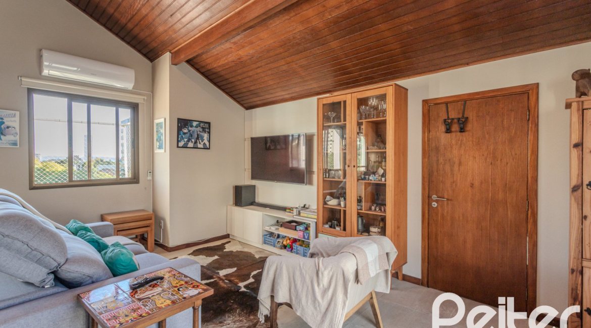 Cobertura à venda com 188m², 2 dormitórios, 2 suítes, 2 vagas, no bairro Tristeza em Porto Alegre