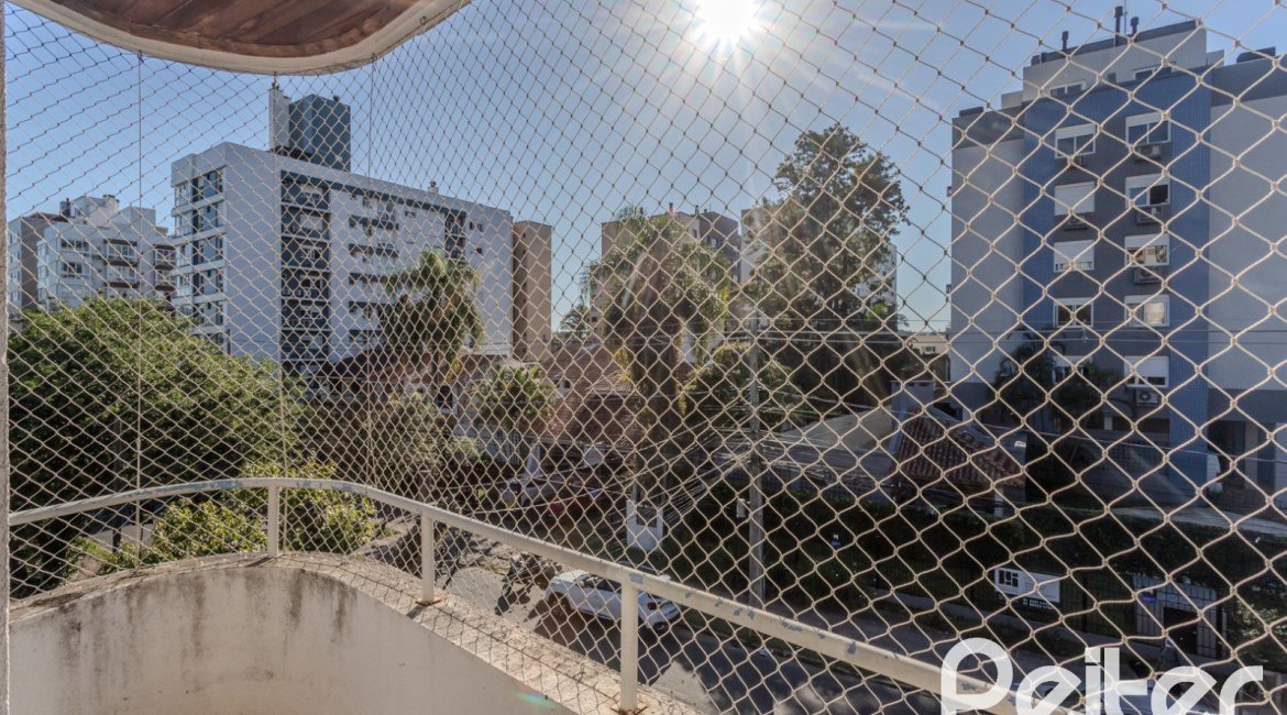 Cobertura à venda com 188m², 2 dormitórios, 2 suítes, 2 vagas, no bairro Tristeza em Porto Alegre