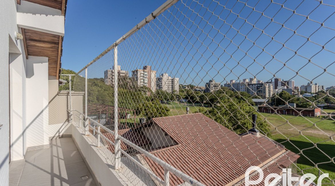 Cobertura à venda com 188m², 2 dormitórios, 2 suítes, 2 vagas, no bairro Tristeza em Porto Alegre