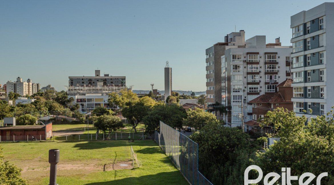 Cobertura à venda com 188m², 2 dormitórios, 2 suítes, 2 vagas, no bairro Tristeza em Porto Alegre