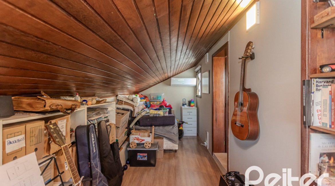 Cobertura à venda com 188m², 2 dormitórios, 2 suítes, 2 vagas, no bairro Tristeza em Porto Alegre