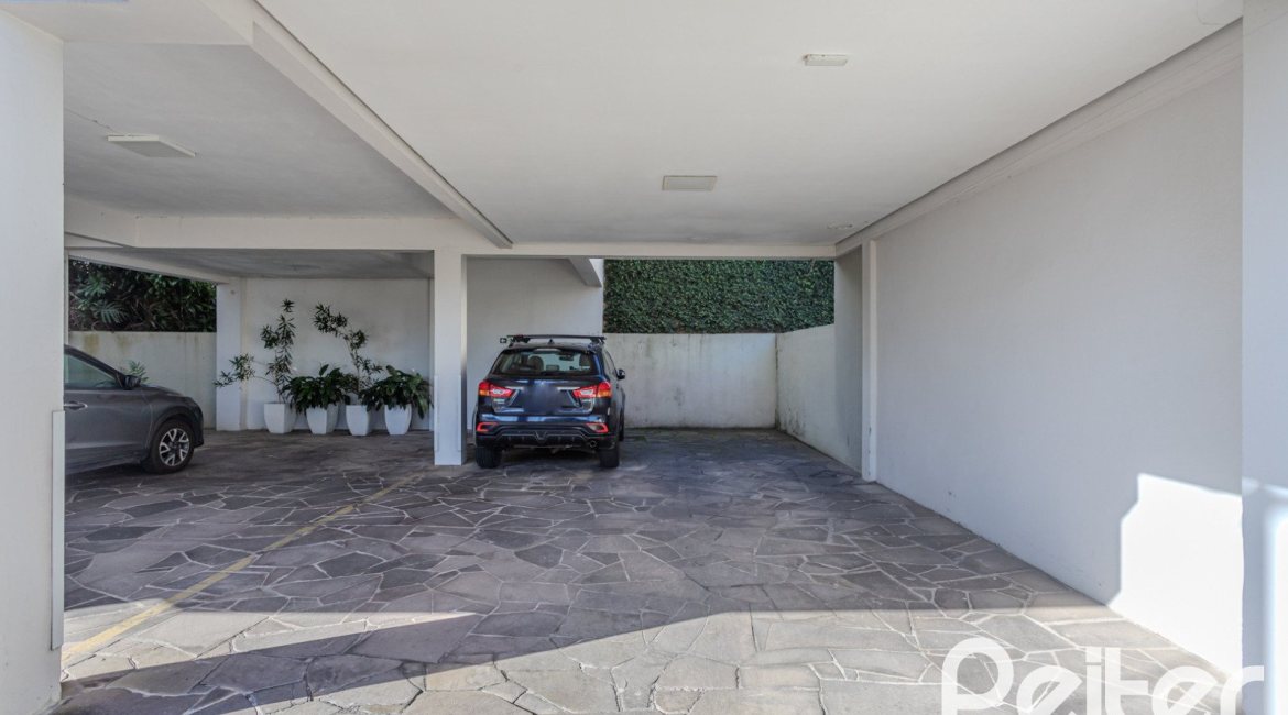 Cobertura à venda com 188m², 2 dormitórios, 2 suítes, 2 vagas, no bairro Tristeza em Porto Alegre