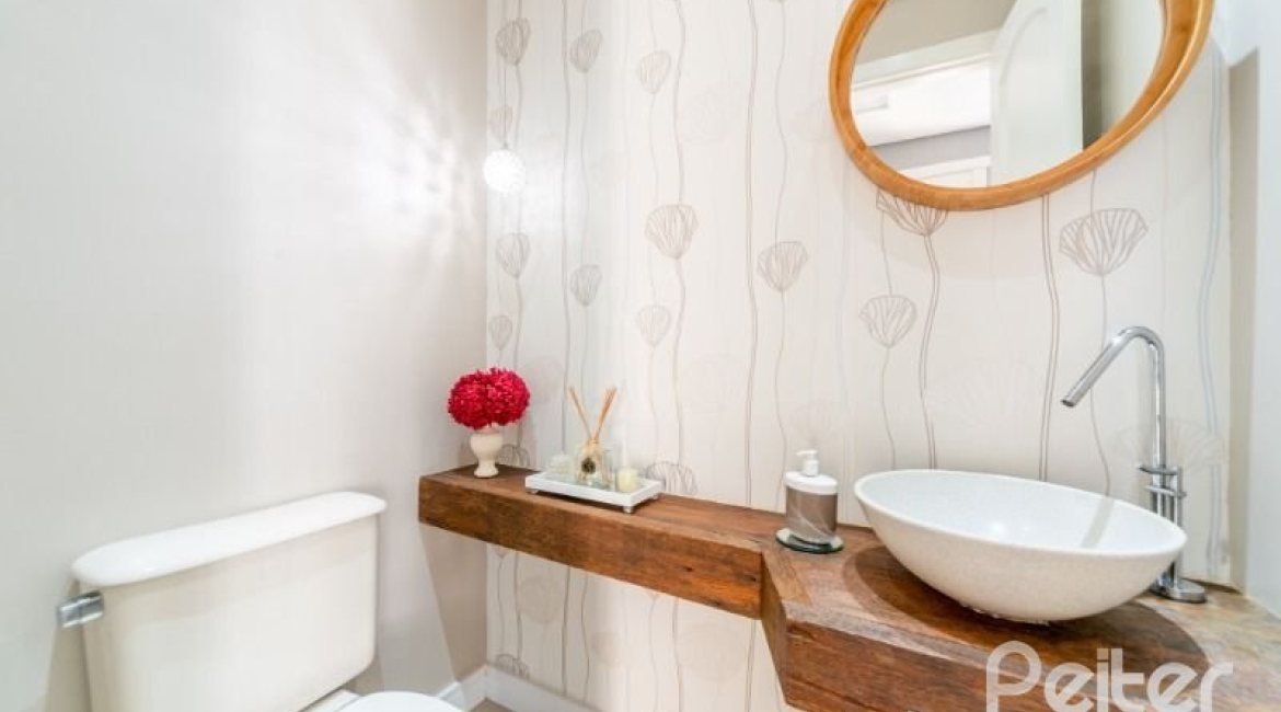  à venda, no bairro  em 