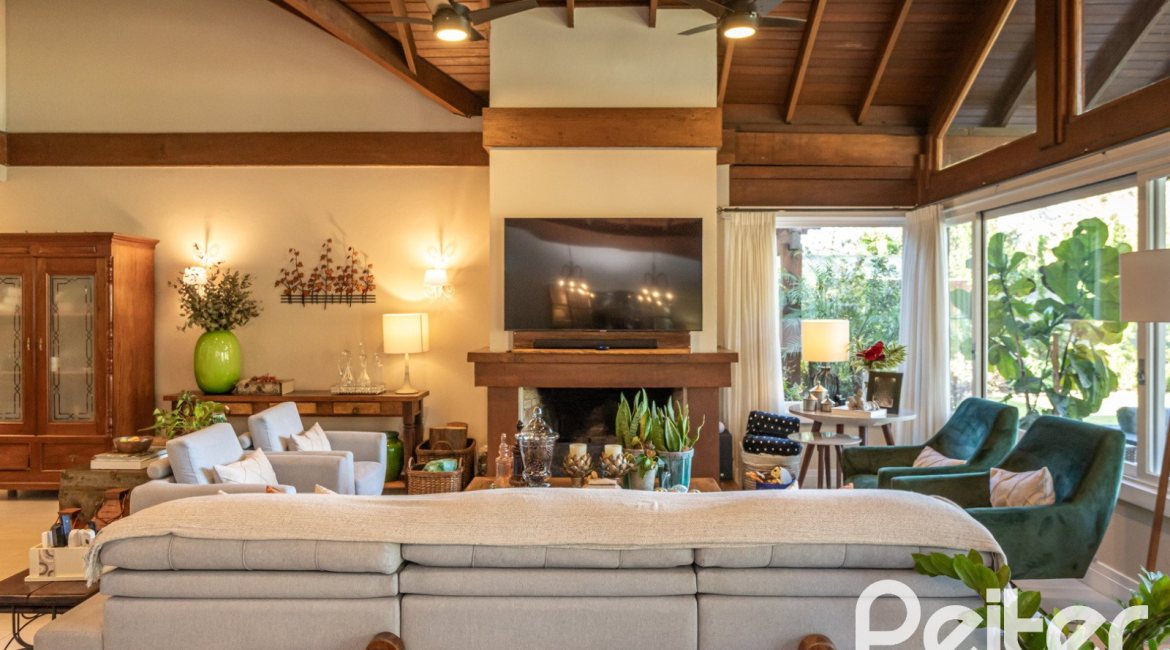 Casa em Condomínio à venda com 366m², 4 dormitórios, 4 suítes, 3 vagas, no bairro Terra Ville em PORTO ALEGRE