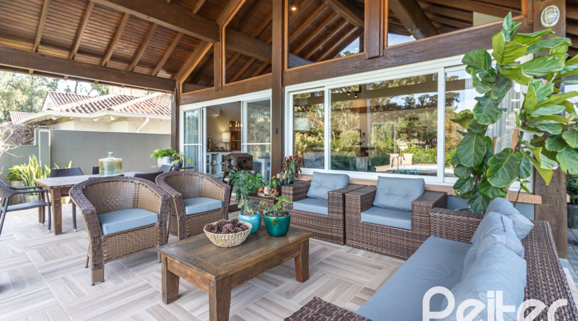 Casa em Condomínio à venda com 366m², 4 dormitórios, 4 suítes, 3 vagas, no bairro Terra Ville em PORTO ALEGRE