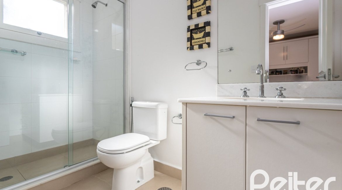 Casa em Condomínio à venda com 366m², 4 dormitórios, 4 suítes, 3 vagas, no bairro Terra Ville em PORTO ALEGRE