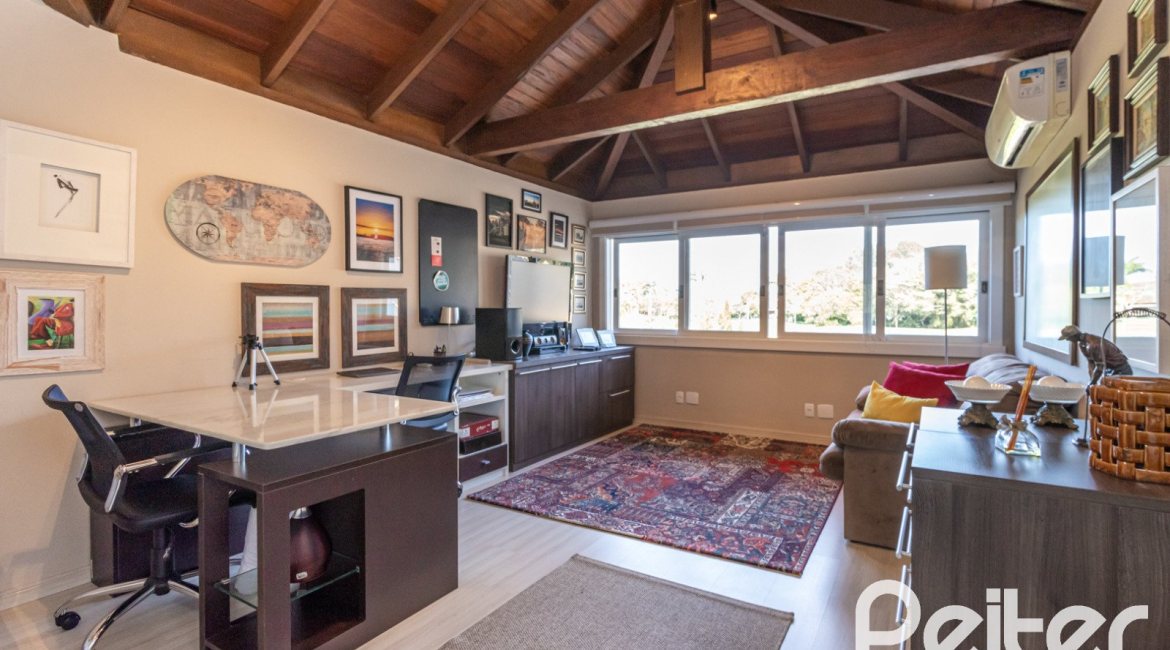 Casa em Condomínio à venda com 366m², 4 dormitórios, 4 suítes, 3 vagas, no bairro Terra Ville em PORTO ALEGRE