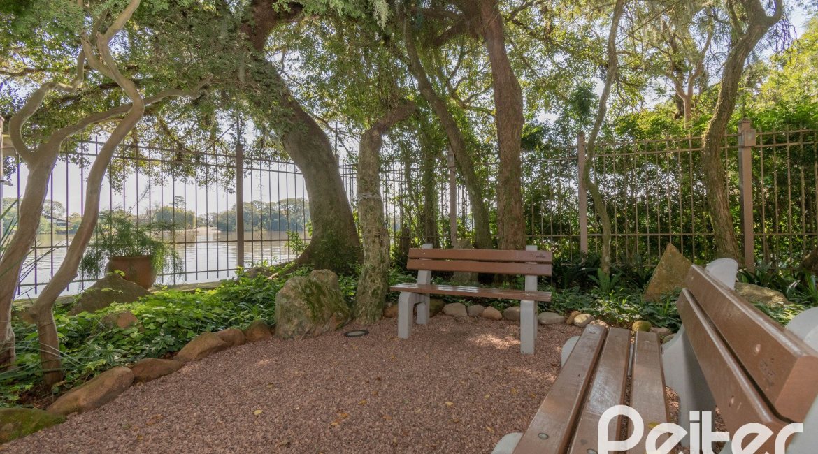 Casa em Condomínio à venda com 327m², 3 dormitórios, 3 suítes, 3 vagas, no bairro Tristeza em PORTO ALEGRE