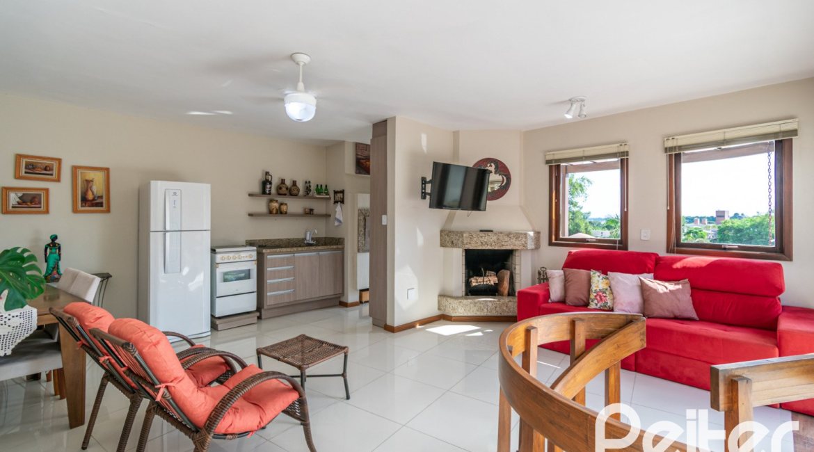 Cobertura à venda com 180m², 2 dormitórios, 1 suíte, 2 vagas, no bairro Vila Assunção em Porto Alegre