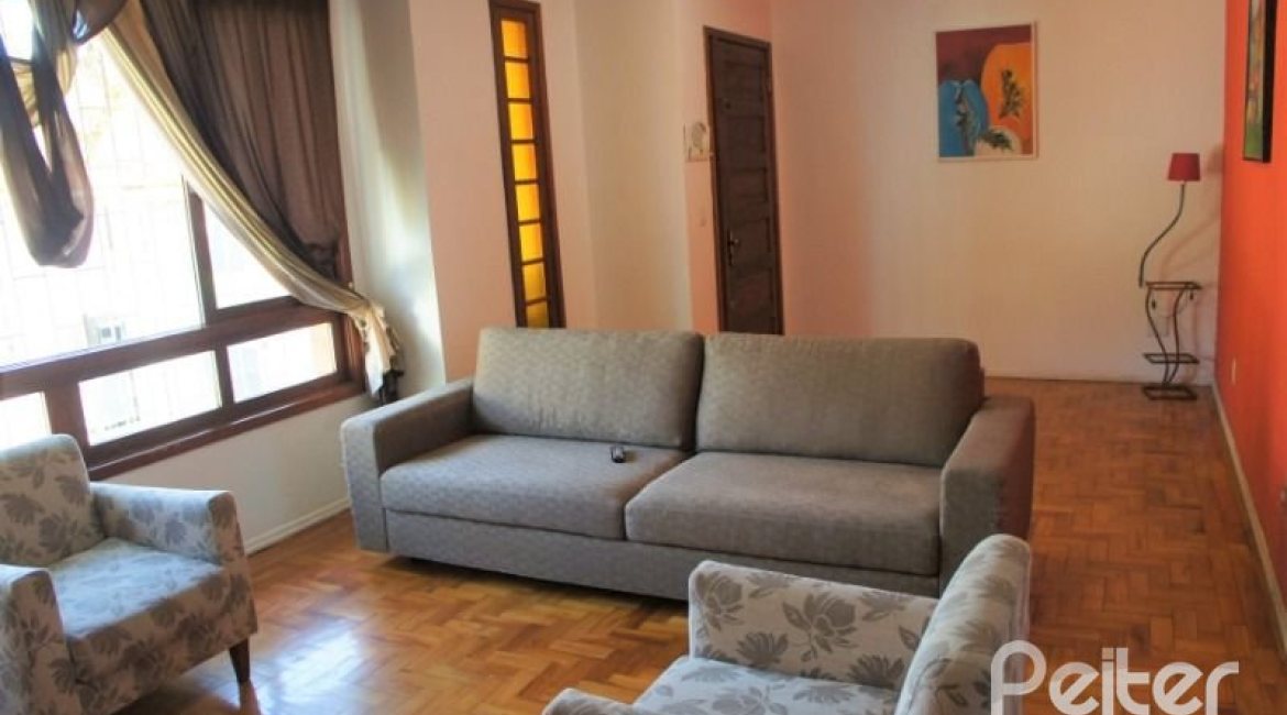 Casa à venda com 184m², 3 dormitórios, 1 suíte, 4 vagas, no bairro Ipanema / Jardim Verde em Porto Alegre